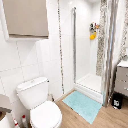 펜션 Air-conditioned With Swimming Pool And Terrace Porte Du Village Naturiste *