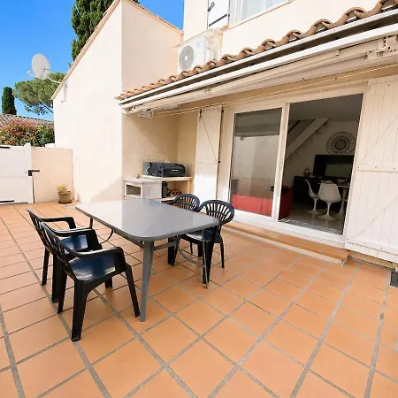 Air-conditioned With Swimming Pool And Terrace Porte Du Village Naturiste 펜션 아그