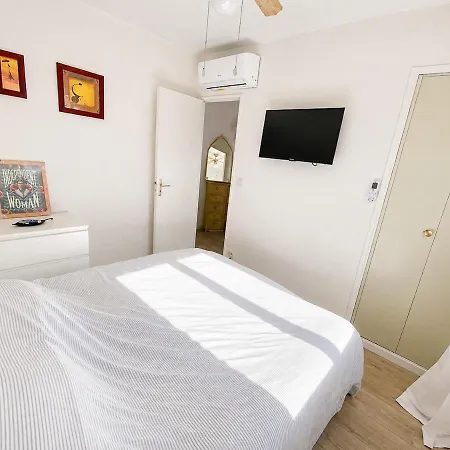 Air-conditioned With Swimming Pool And Terrace Porte Du Village Naturiste 펜션 *